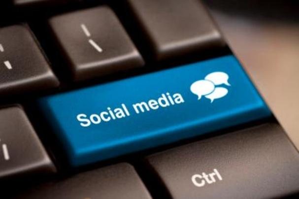 «Η συχνή χρήση των social media δεν αυξάνει το στρες»