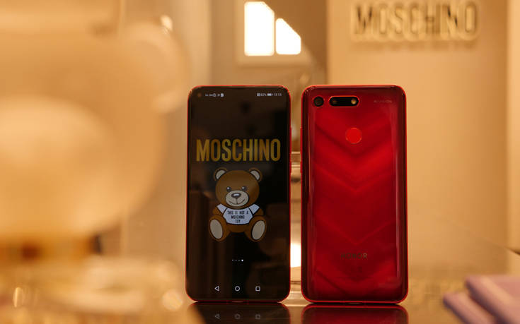 HONOR-X-MOSCHINO.jpg