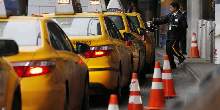 TAXI-KITRINA-KONOI.jpg