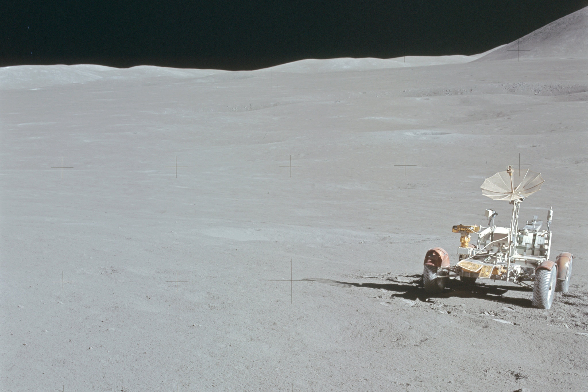  Σεληνιακό ρόβερ που άφησε πίσω της η αποστολή Apollo 15 το 1971.