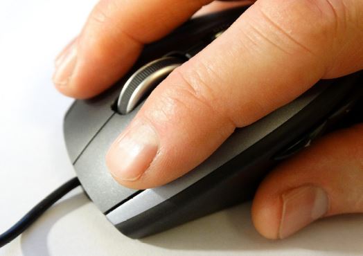 laptop χέρι ποντίκι