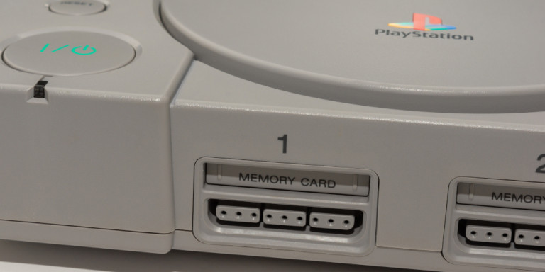 playstation-one-memory-slot.jpg
