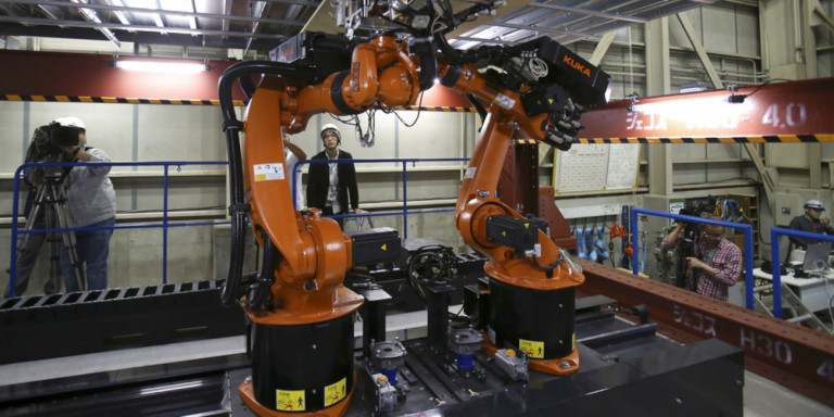ergostasio-portokali-robot.jpg