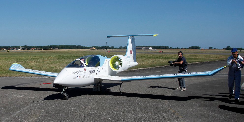 hlektriko-aeroplano.jpg