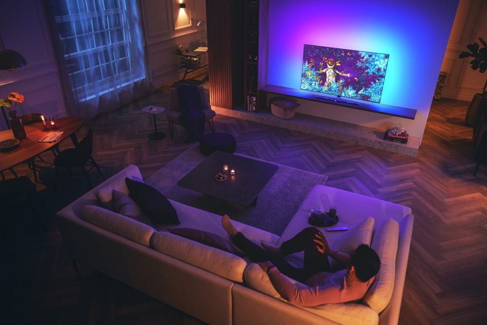 philips-oled807-oled837-lifestyle-08-rgb.jpg