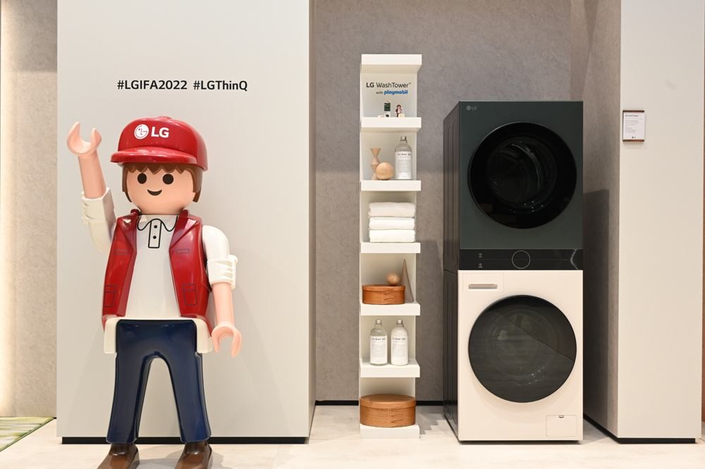 lg-playmobil-1.jpg
