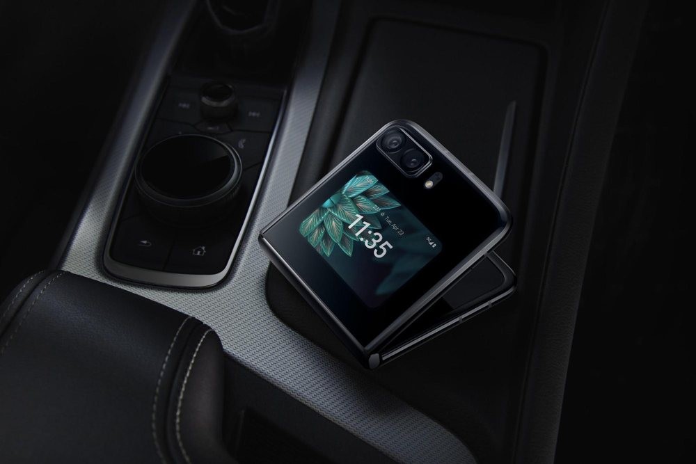 motorola-razr-2022-europe-2.jpg