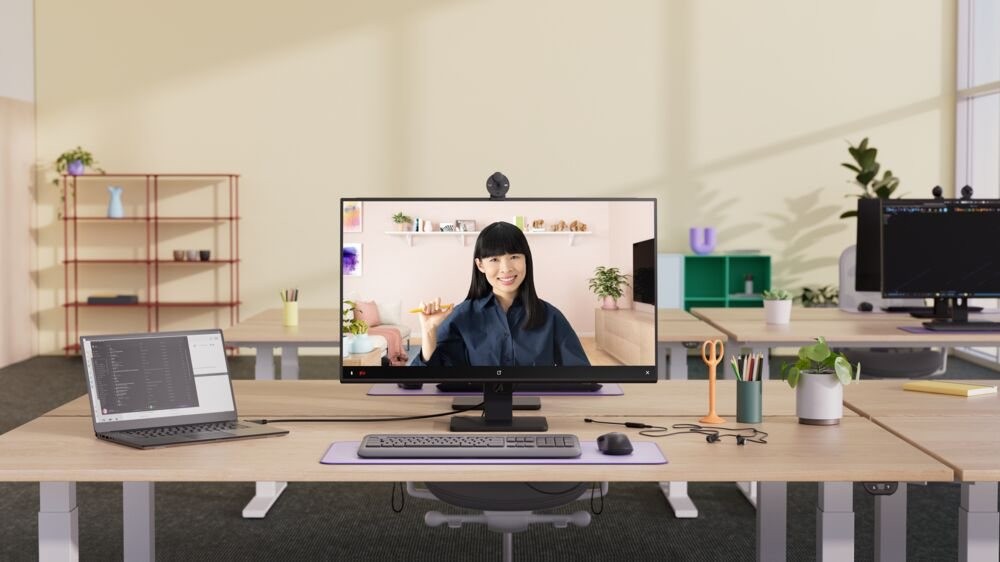 logitech-webcam-brio-300.jpg