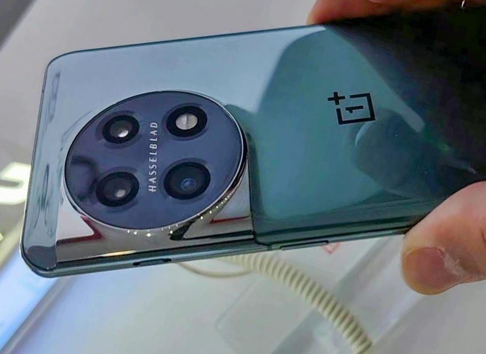 oneplus-11-hands-on-1.jpg