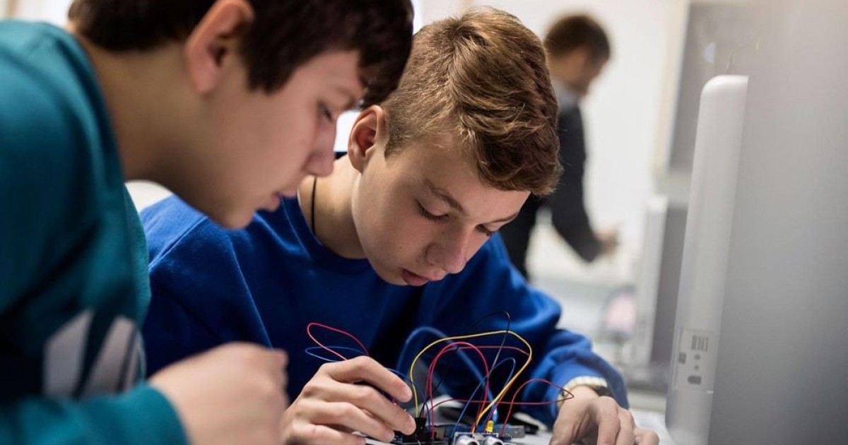 vodafone-generation-next-contest-cern.jpg