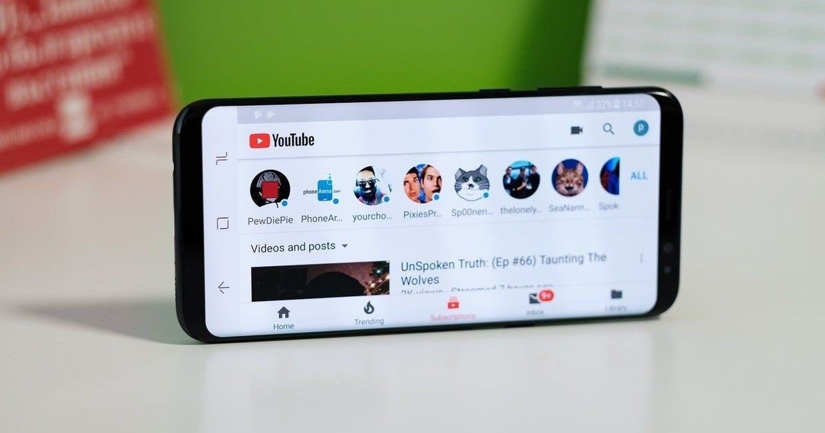 youtube-swipe-up-full-screen-gesture.jpg