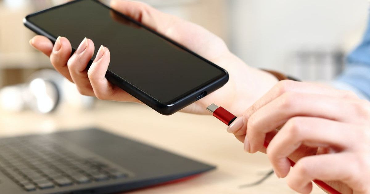 iphone-usb.jpg