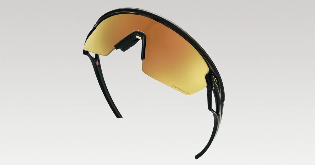 meta-oakley-sphaera.jpg