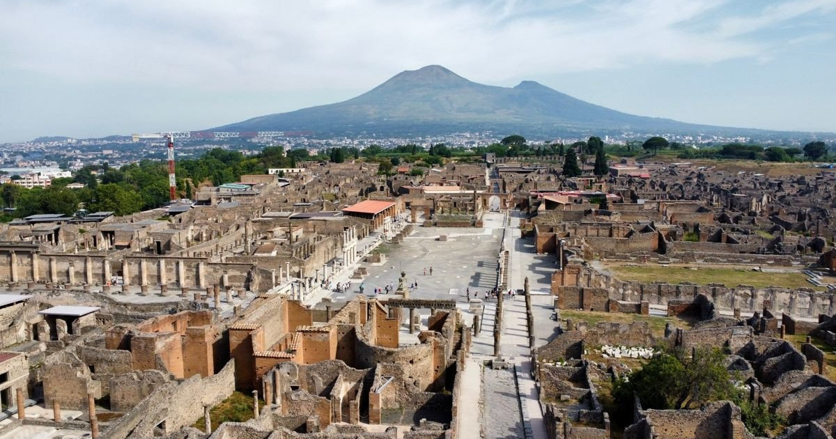vezuvius-pompeii.jpg