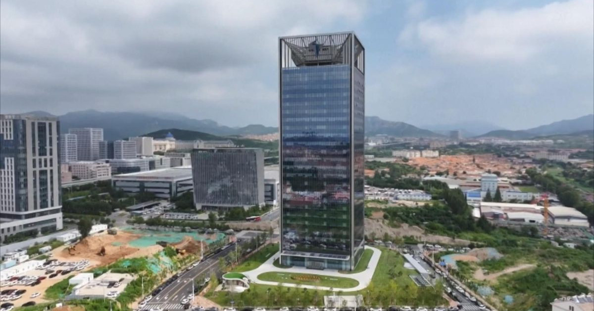worlds-1st-ultra-zero-carbon-building.jpg