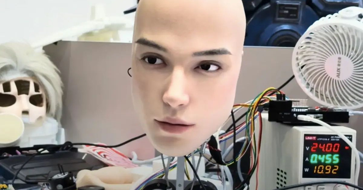 aheadform.jpg