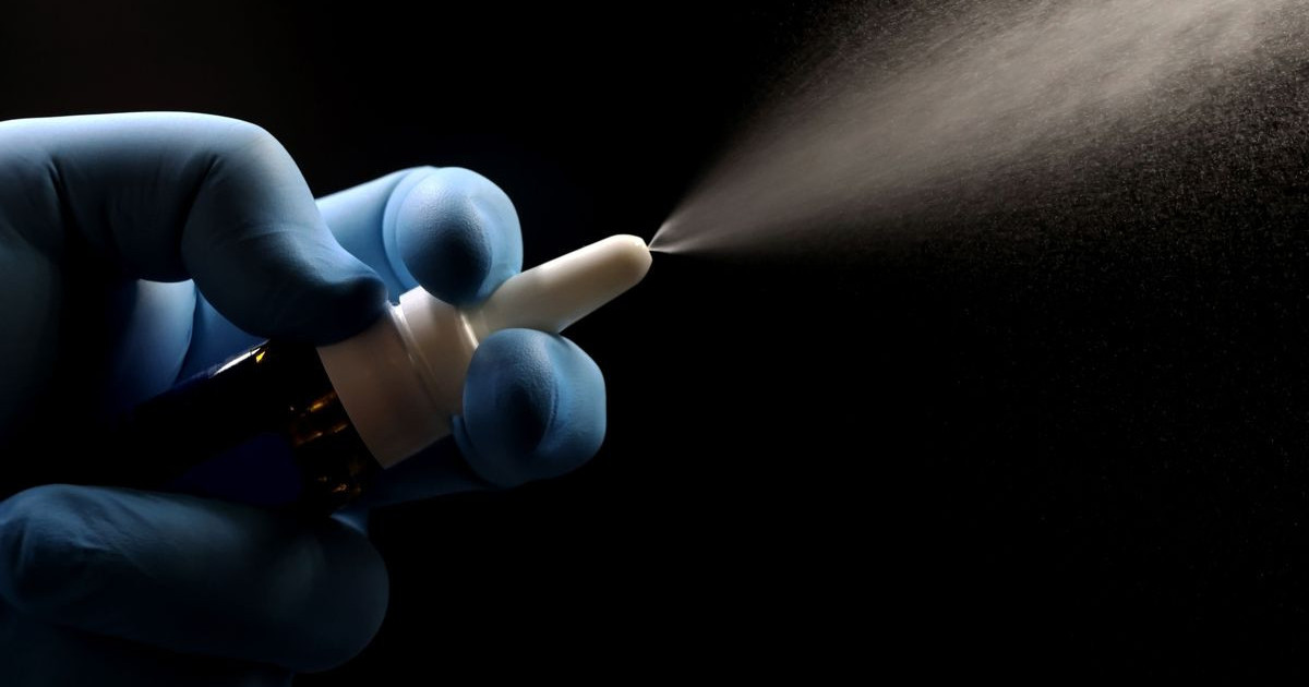 universal-nasal-spray.jpg