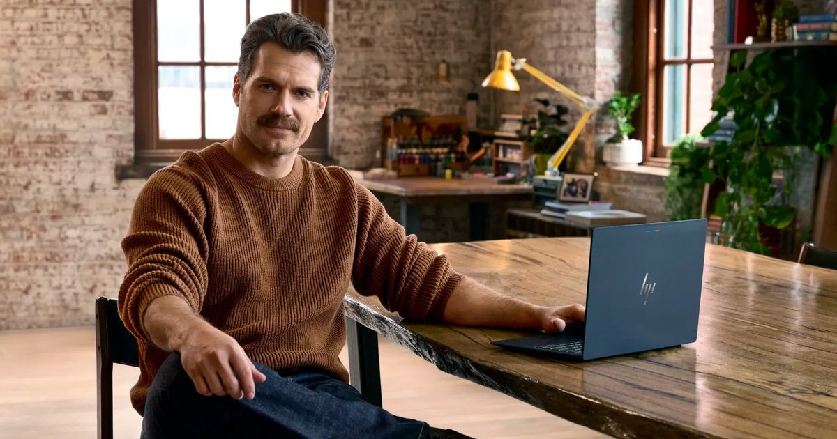 henry-cavill-googlebook.jpg