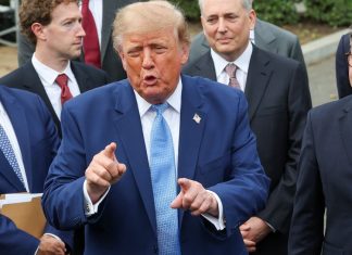 Ο Donald Trump ιδρύει επίσημα τη Super Intelligence Force